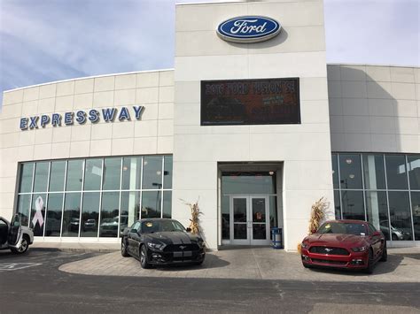 Located just minutes from Evansville Indiana, Expressway Ford in Mount Vernon Indiana serves the Evansville, Newburgh, Boonville New Harmony, and Mt. . Expressway ford mt vernon